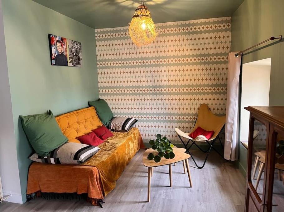 Grande Chambre Chez L'Artiste-Peintre Ла-Реоль Экстерьер фото
